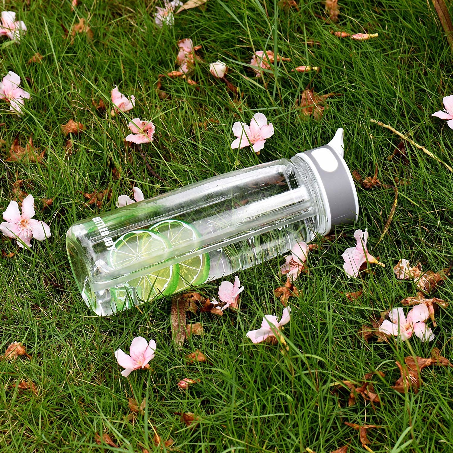 Just 14 Water Bottles That You'll Want To Own Immediately