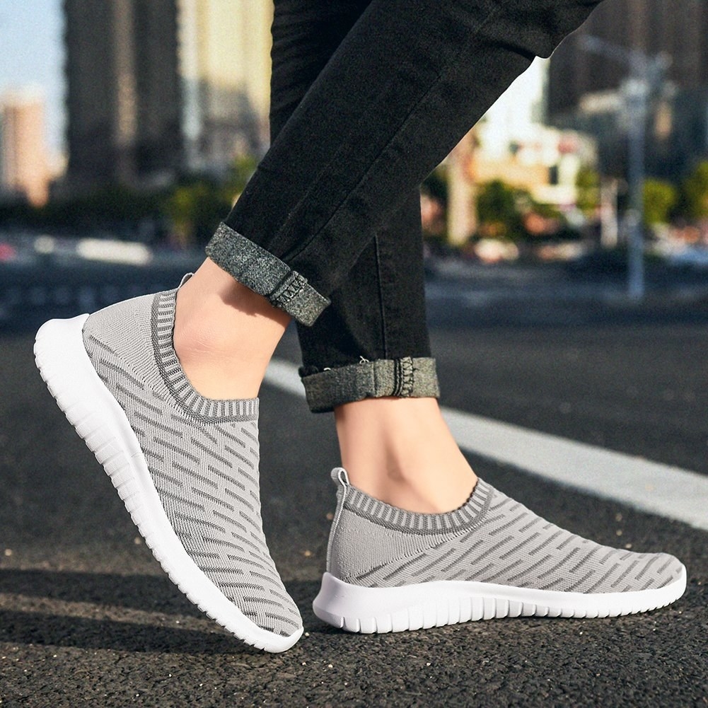 23 Comfortable Shoes That Our Readers Swear By For Traveling