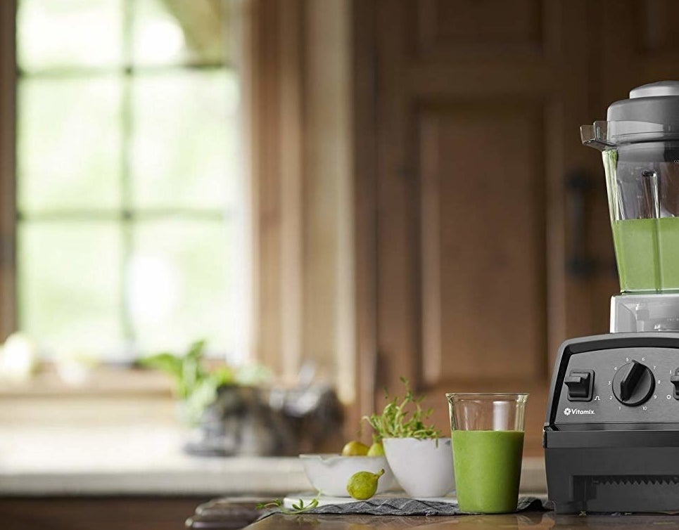 vitamix blender used to make a green smoothie 