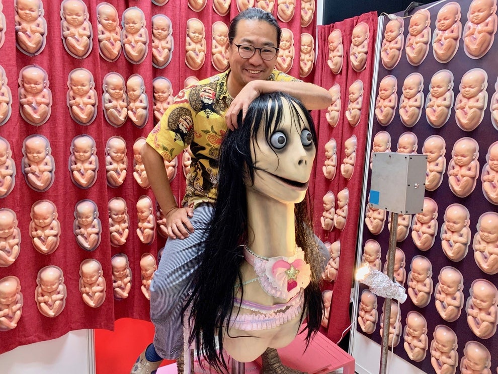 Momoは生きていた 世界中を恐怖に陥れた呪いのモンスターが銀座に降臨