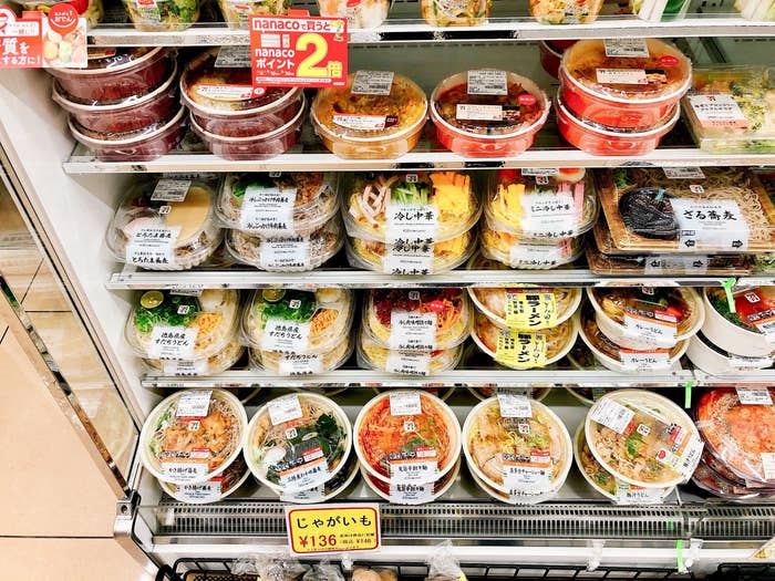 Img Buzzfeed Com Buzzfeed Static Static 19 09 21 8 Asset 60ec3b3cd77f Sub Buzz 279 1 Jpg Downsize 700 3a 2a Output Quality Auto Output Format Auto