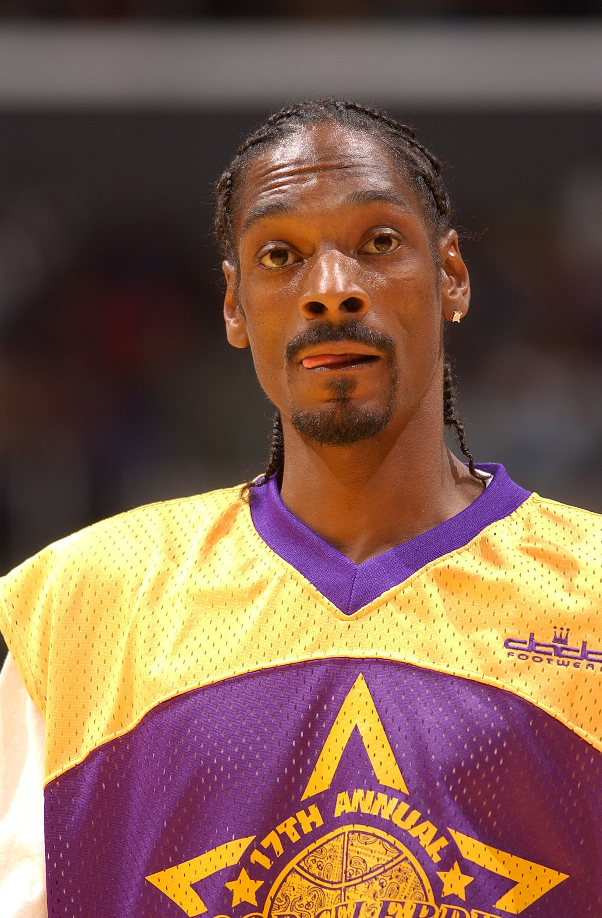 Snoop in a Lakers jersey