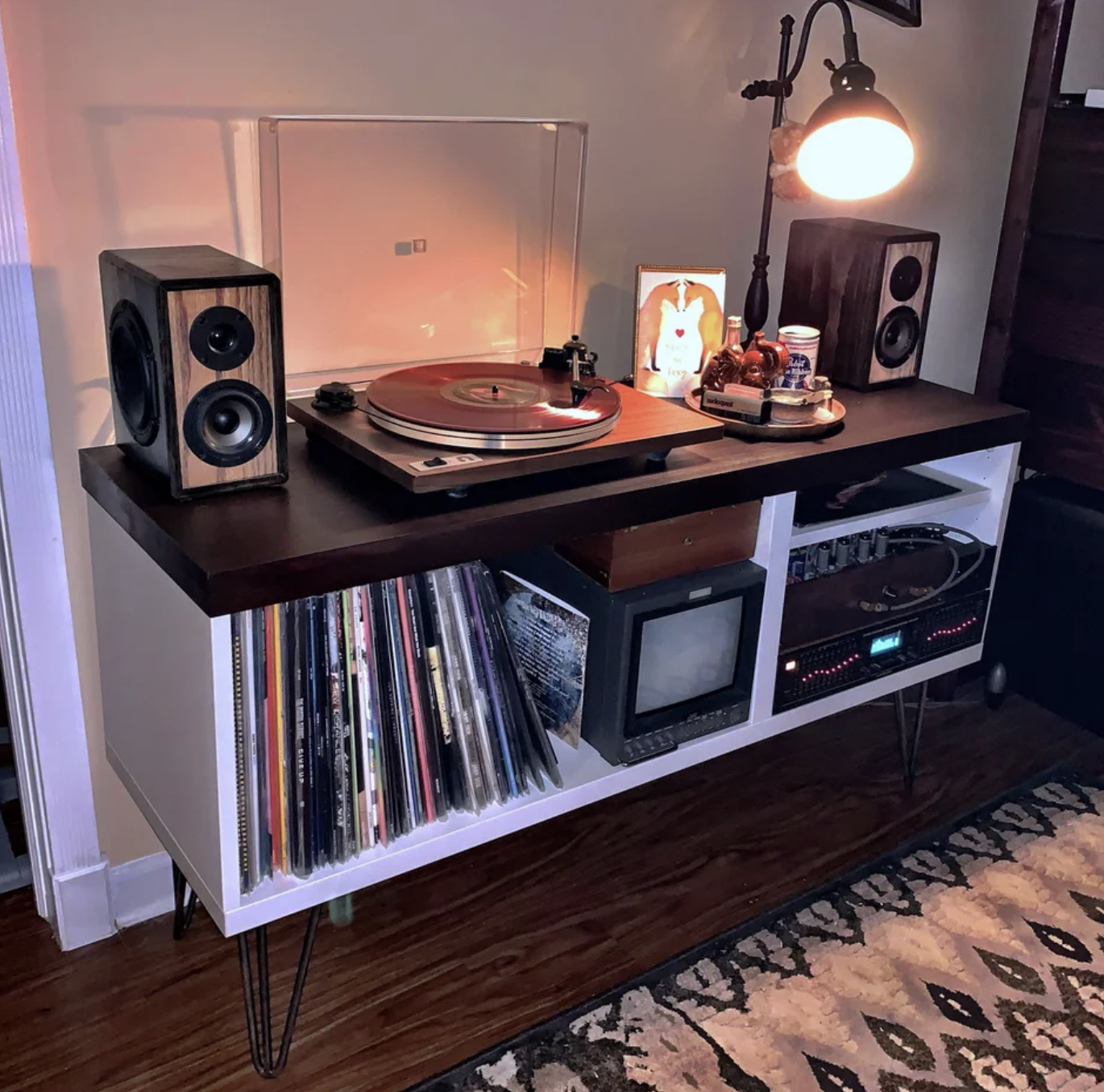 Featured image of post Minimalist Tv Stand Reddit : Download reddit videos fast, without hassle, and totally free.