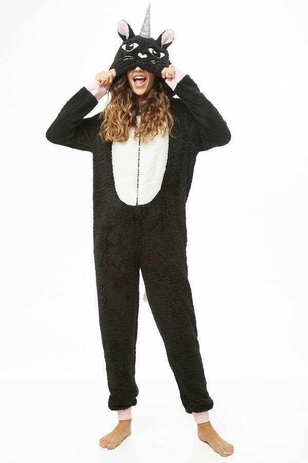 31 Halloween Costumes Under 30 You Can Get If Your Bank Account