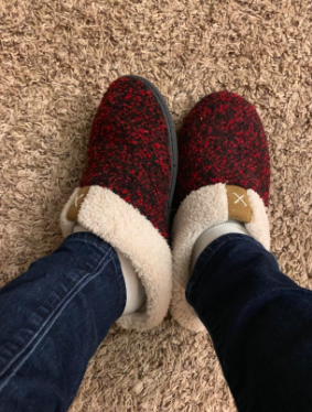 another reviewer's pic wearing the red slippers with jeans