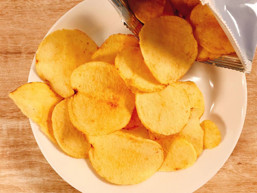 Snsで大絶賛のポテチ 見たこともない厚切りっぷりで感動する