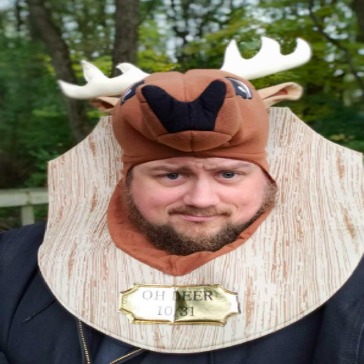 31 Halloween Costumes Under 30 You Can Get If Your Bank Account Looks Scary