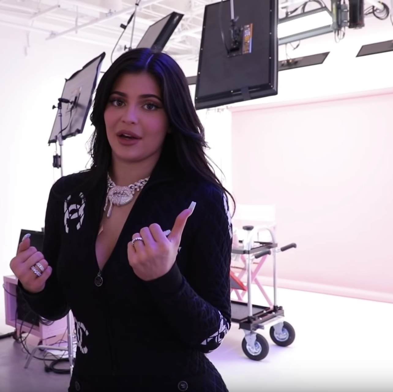 Kylie Jenner Filmed A Tour Of The Kylie Cosmetics Office And