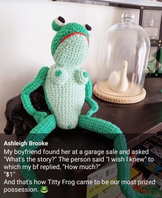 19 Bizarre Garage Sale Finds That Are Truly Scarring