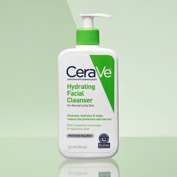 bottle of cerave hydrating cleanser