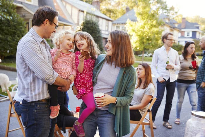 16 Photos That Will Remind You How Amazing Community Is