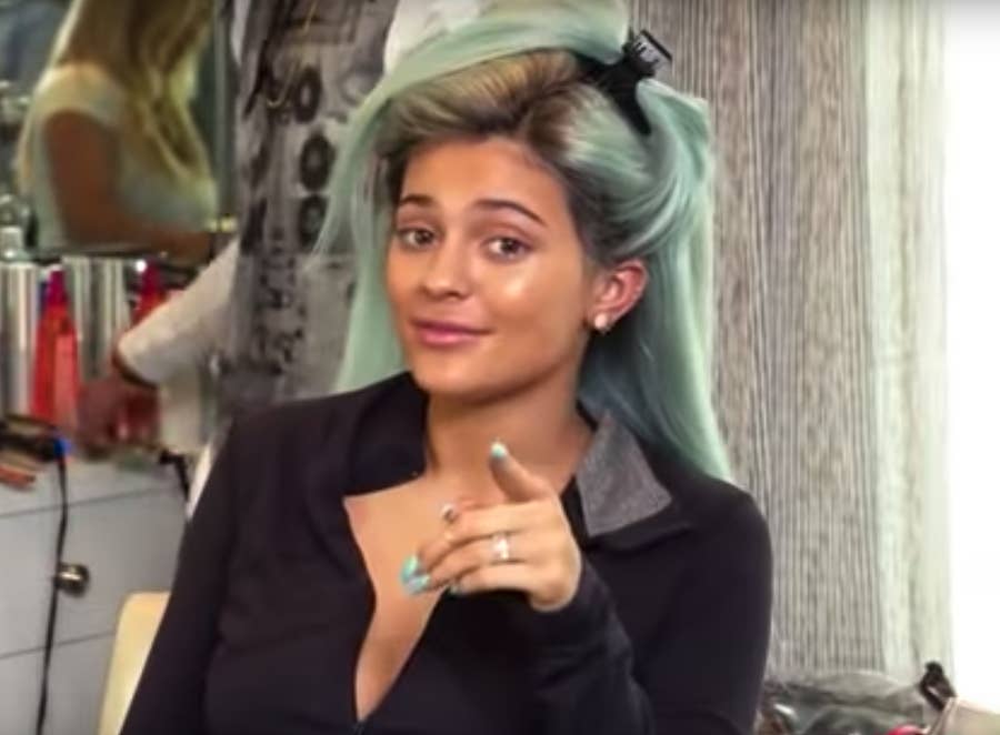 sub-buzz-708-1571326223-2.png?downsize=9