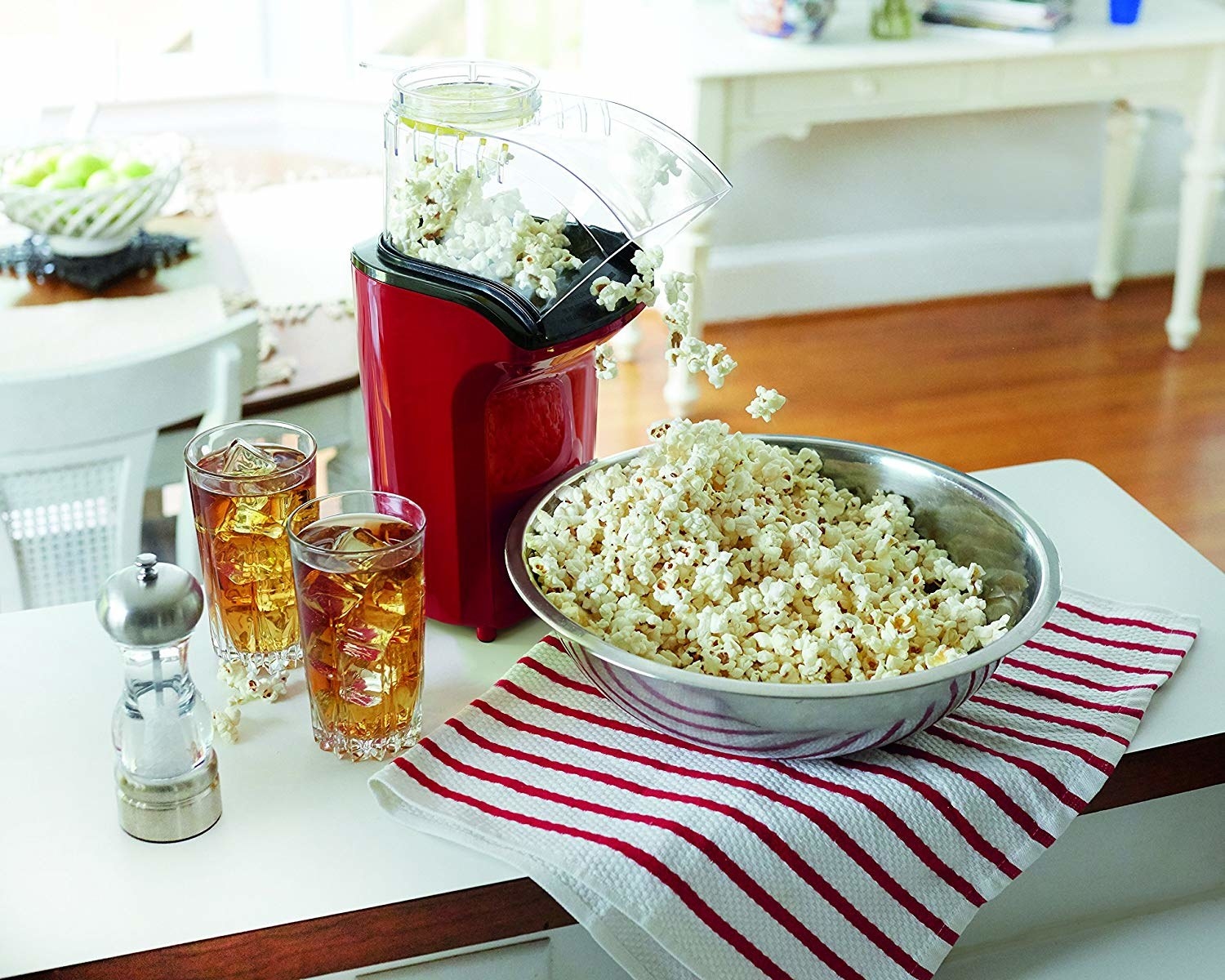 This $18 Popcorn Popper Will Make Your Movie Night