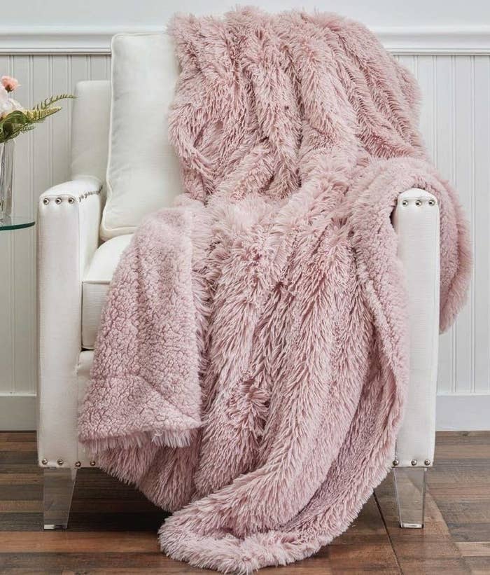 50 Cozy Gifts for People Who Are Always Cold 2023