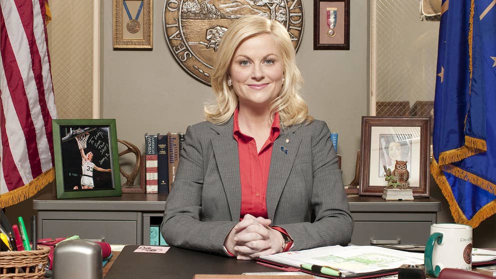 Parks And Recreation Co Creator Thinks Leslie Knope Would Support Elizabeth Warren