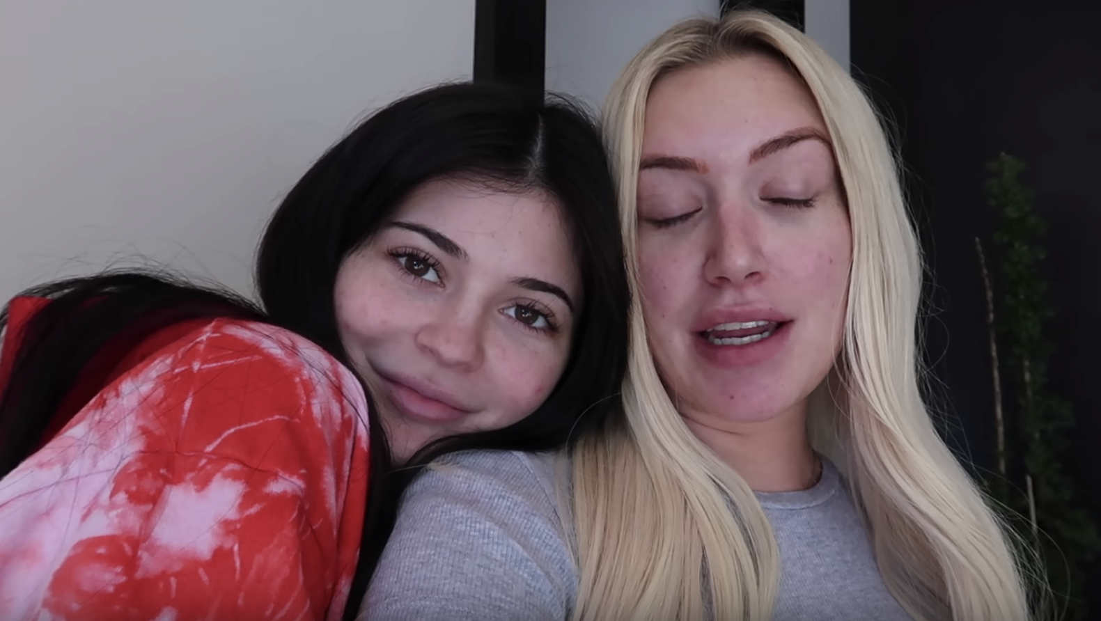 She is we better now. Стейси Караниколау. Kylie Jenner and stassiebaby.