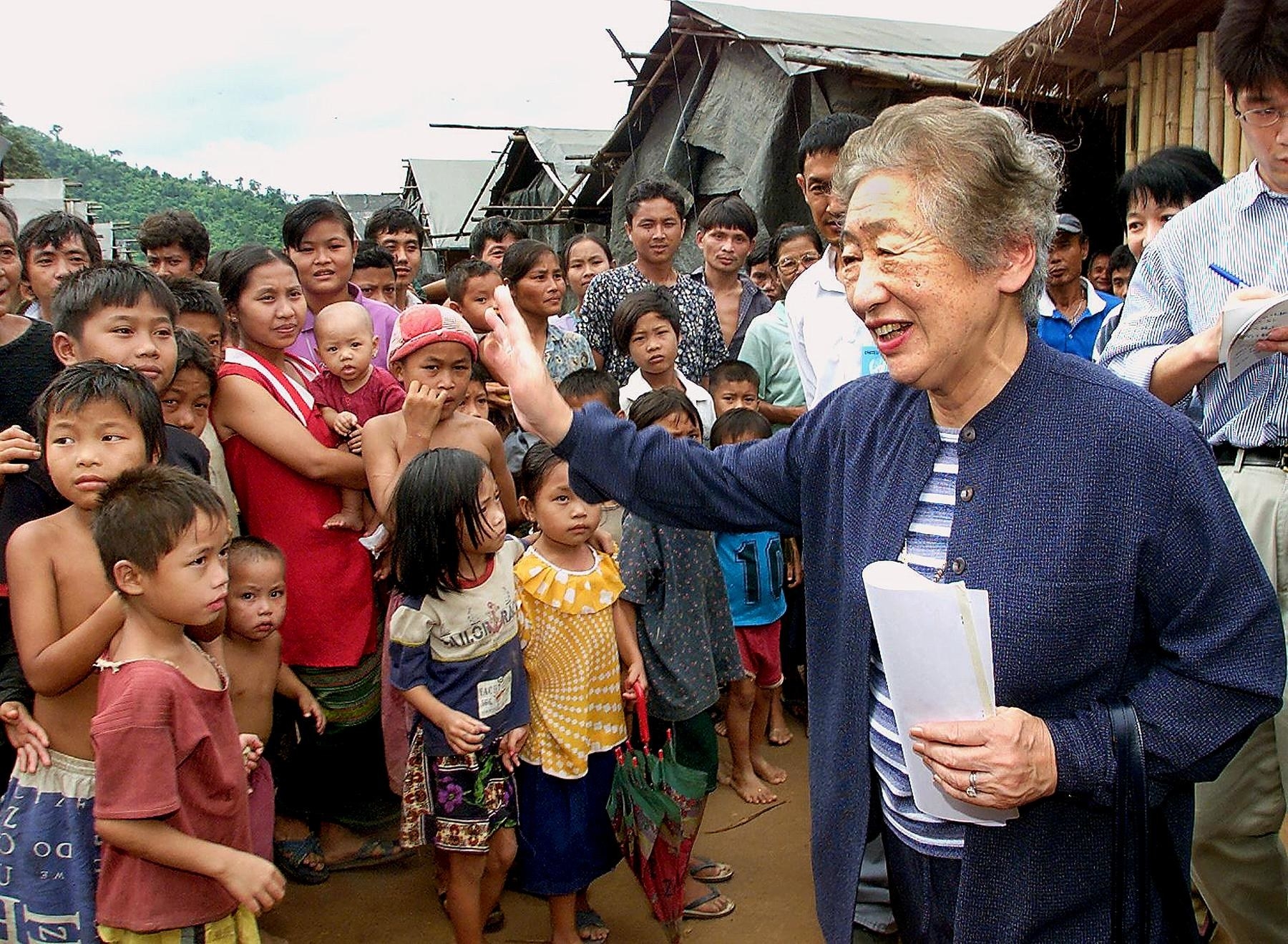 難民と 共に生きた 緒方貞子さん死去 写真で振り返るその生涯