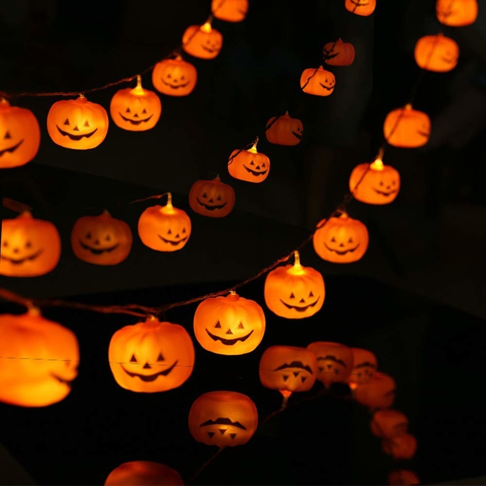 The jack-o-lantern string lights