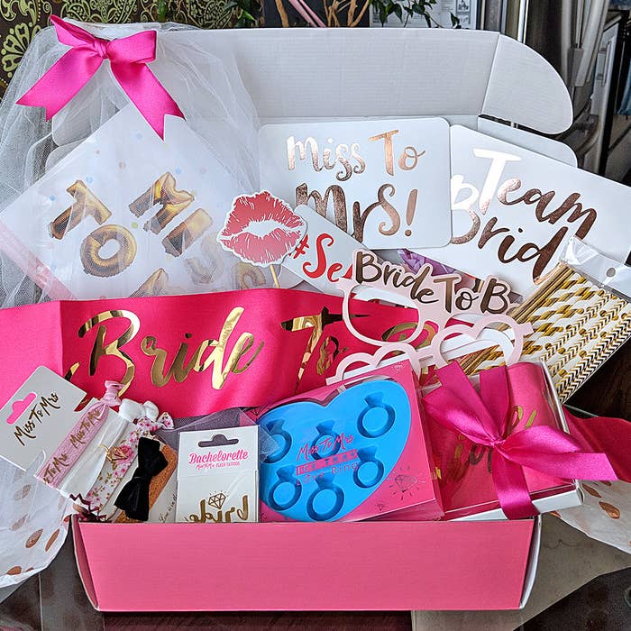 Subscription box with needs for the bride and groom.