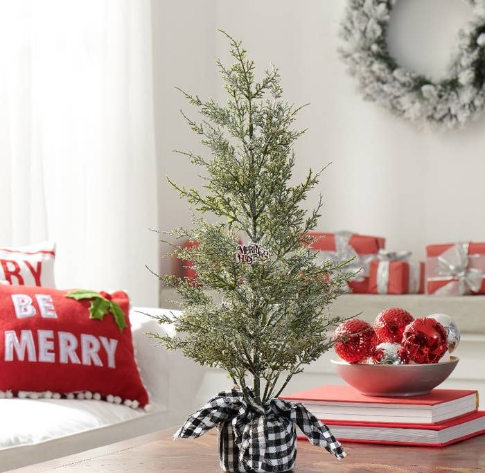 25 Home Decor Pieces From Walmart To Get Your Space Prepped For