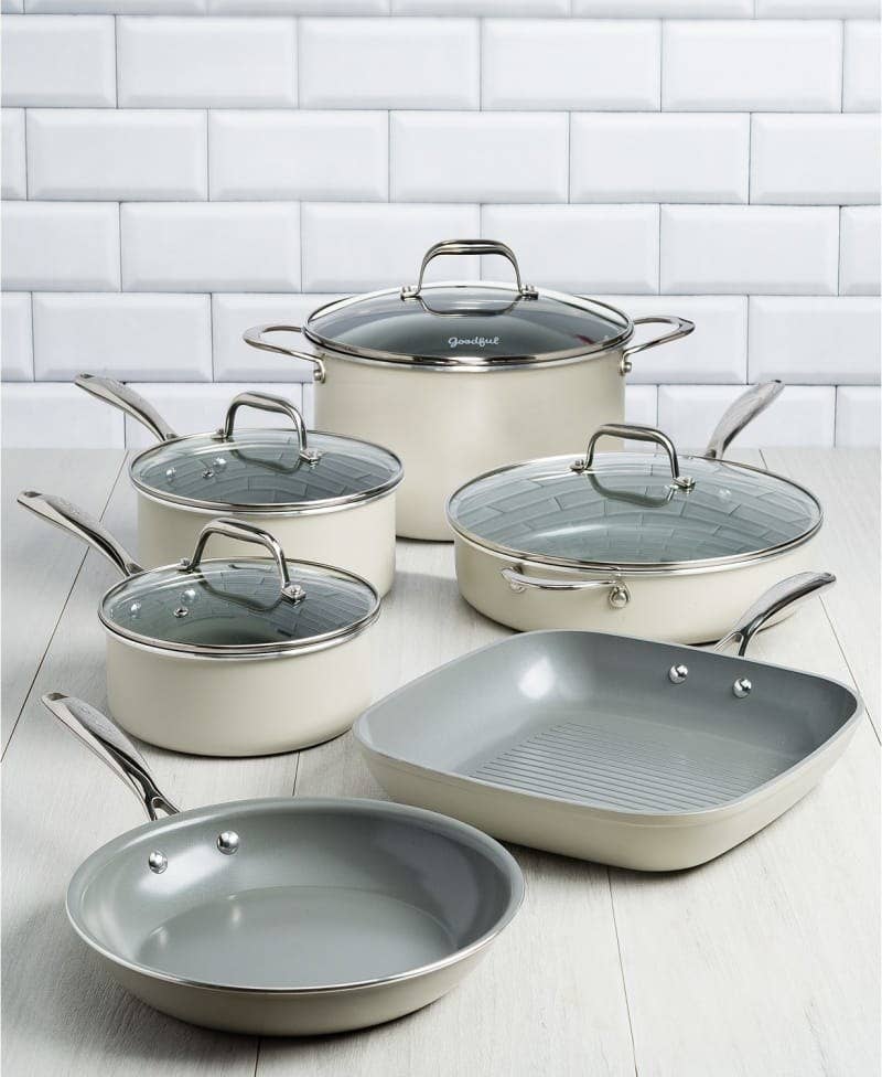 Thyme & Table on Instagram: Our 32-Piece Cookware & Bakeware Set is  designed to transform holiday cooking at only $89 per set. Shop for a  limited time only at Walmart and Walmart.com #