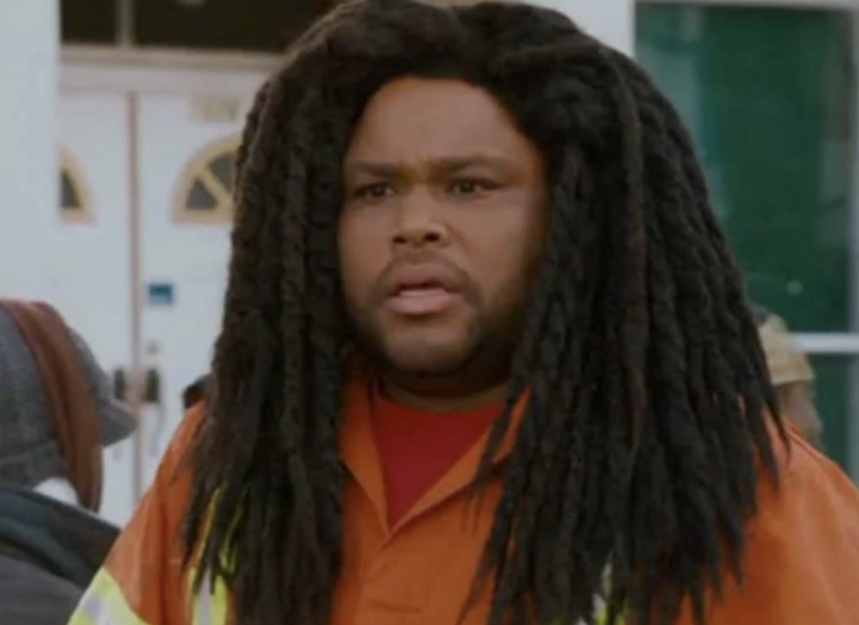 Anthony Anderson in a bad dreadlocks wig