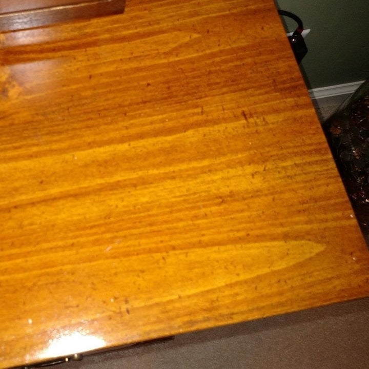 the same table looking clean and shiny without marks 