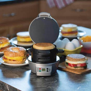 sandwich shaper  with 3  compartments for breadstuff  and insides