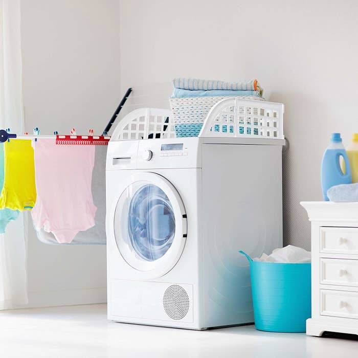 5 hacks for cleaner laundry (crayon stains, mildew smell & more) - Your  Modern Family
