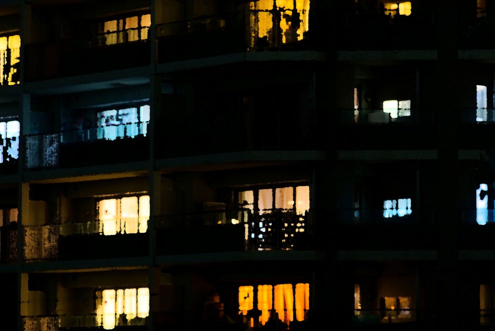 16歳の冬 彼女はなぜ自宅のベランダから飛び降りたのか