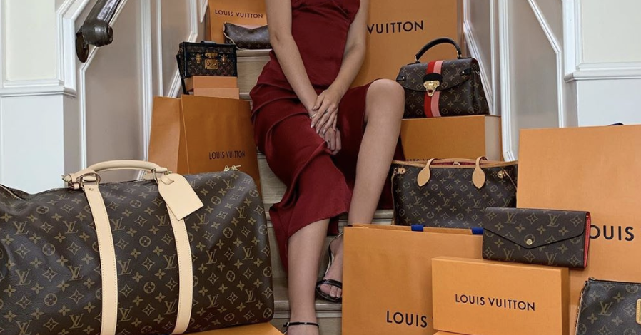 Woman Catches Man Trying to Gift Her Fake Louis Vuitton