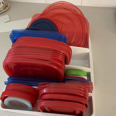 Closeup of the organizer with lids in it
