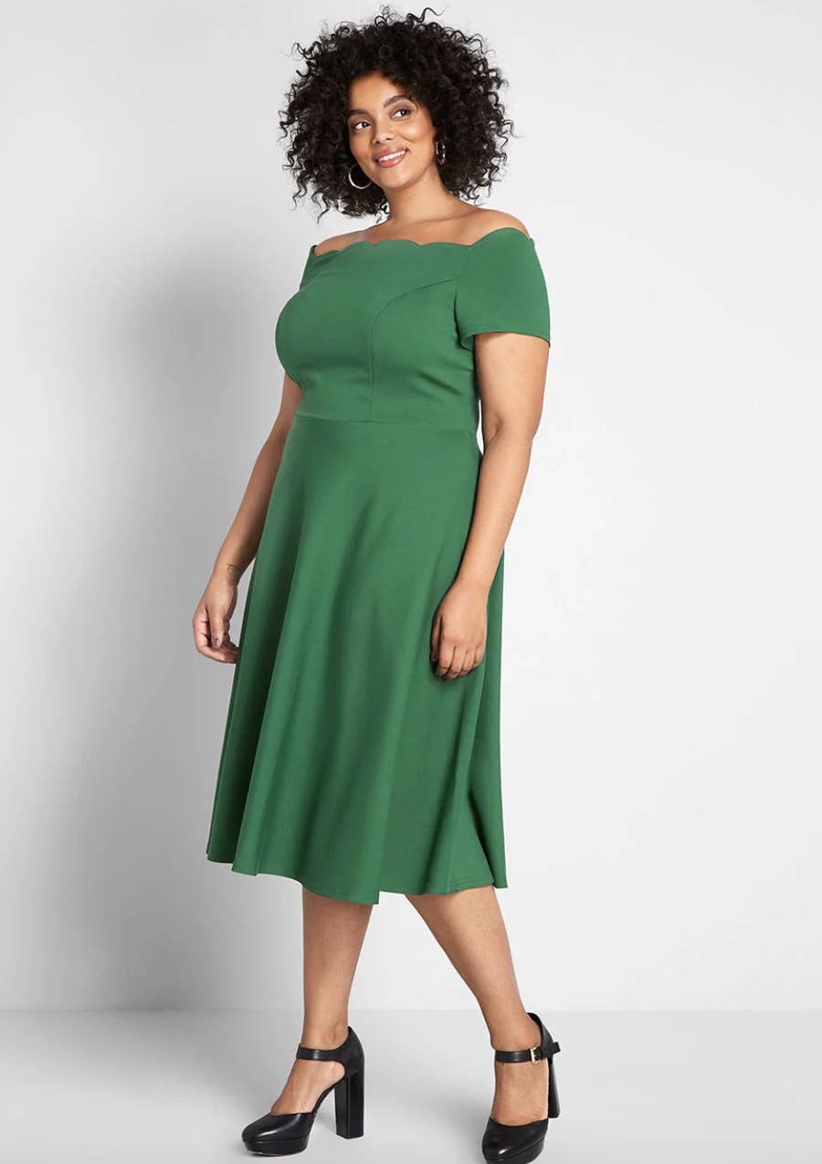 green emerald velvet dress Emerald Art Deco Flapper Dress  ModCloth