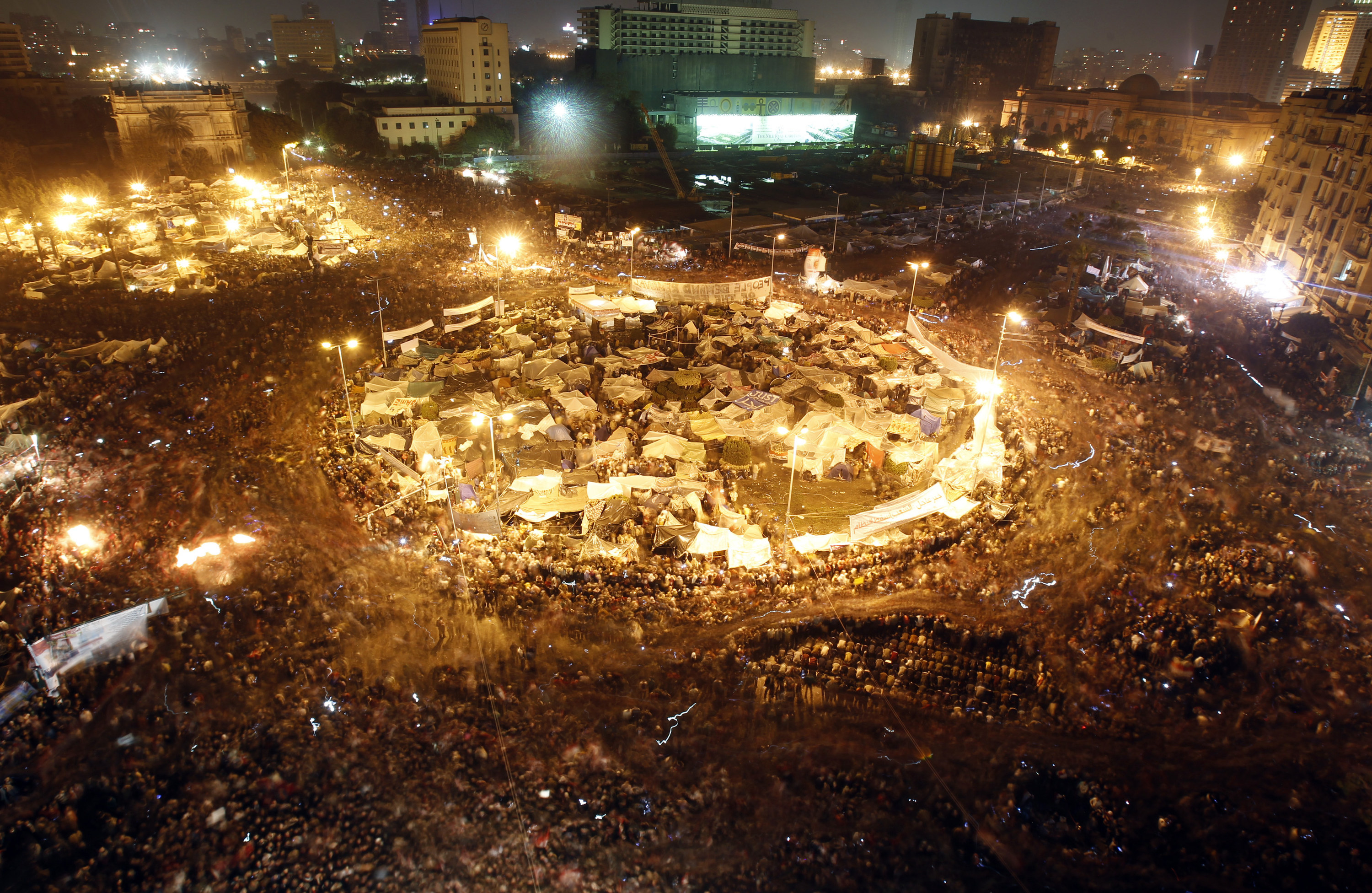 Демонстрация на площади Тахрир в Каире 11 февраля 2011 года