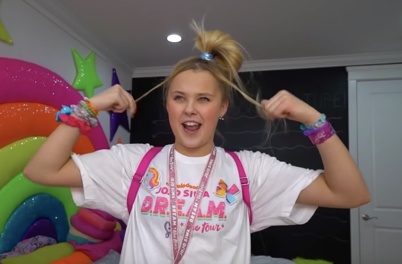 JoJo Siwa Dressing Up As A VSCO Girl Has Temporarily Relieved My Secondhand  Headache