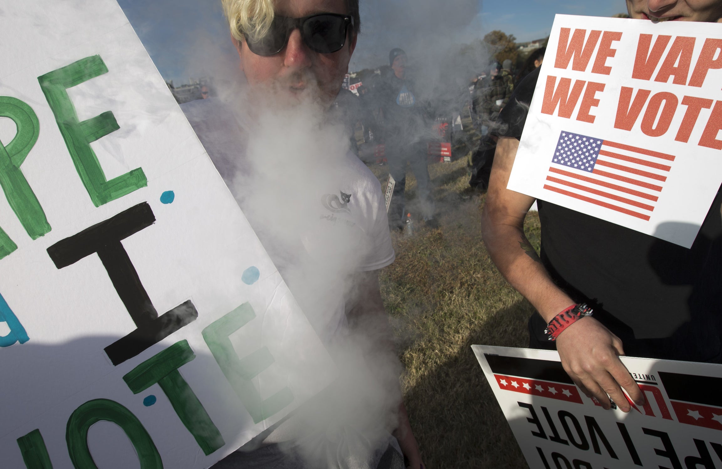 elf bar vape uk Trump raged at his FDA commissioner for not reversing his own policy and  allowing for flavored vapes main image 1