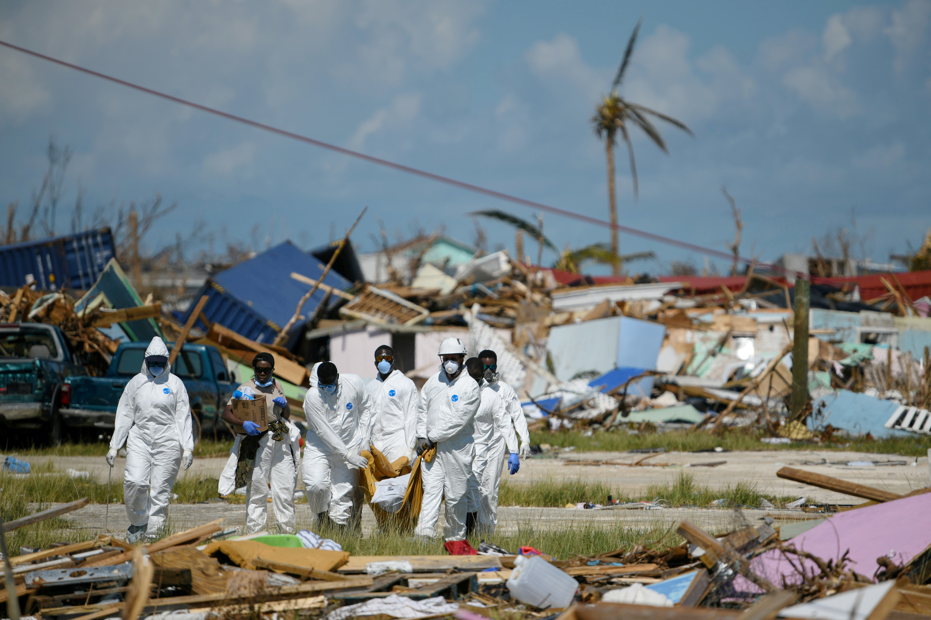 Hurricane west. Ураган Дориан Багамы. Дориан Багамы 2019 ураган. Ураган Дориан на Багамских островах. Шторм на Багамах.