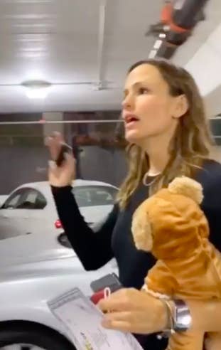 Jennifer Garner Lost in Parking Garage with Build a Bear is All of Us