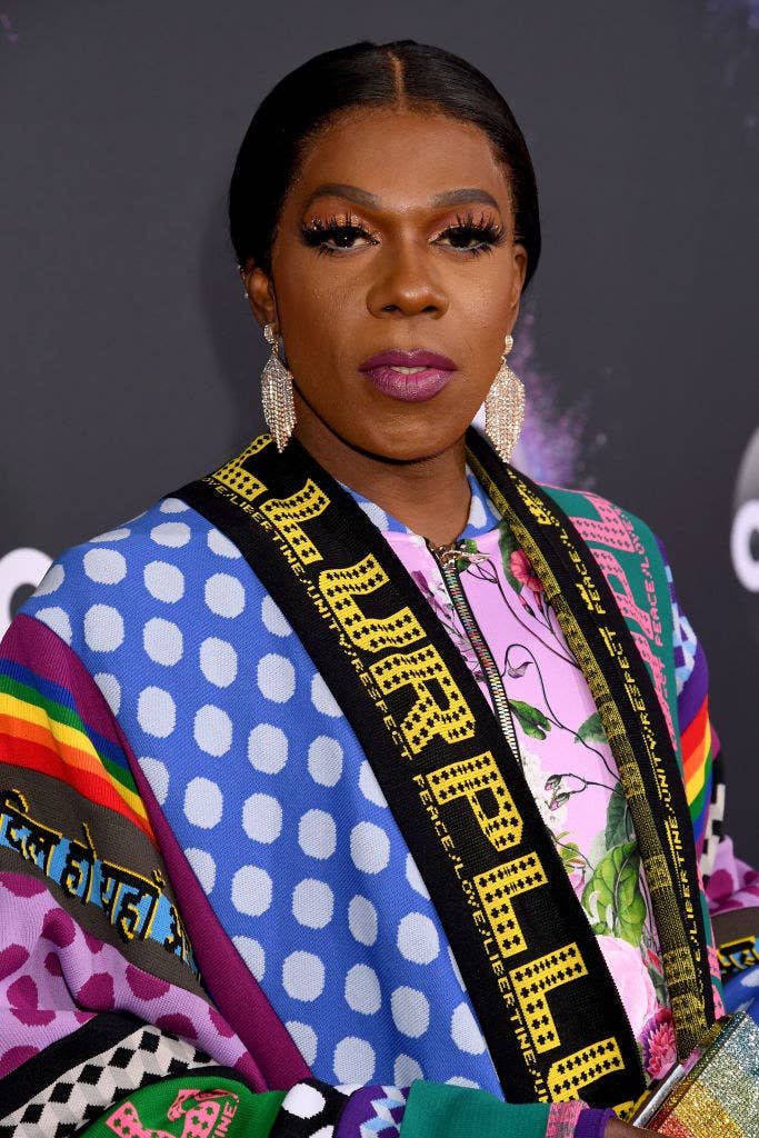 Watch Billie Eilish And Finneas Livestream Gig From Home For Play