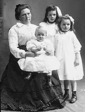 Scary Wikipedia Pages About Female Serial Killers