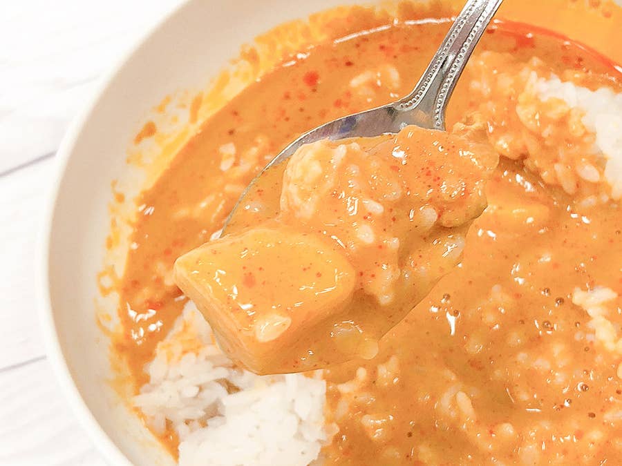 買い込んできた 週10で食べてる 西友の 150円カレー がハンパない美味しさです