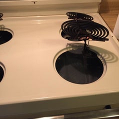 the same stove looking completely clean and new 