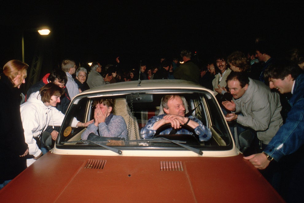 Here's How People Celebrated The Fall Of The Berlin Wall