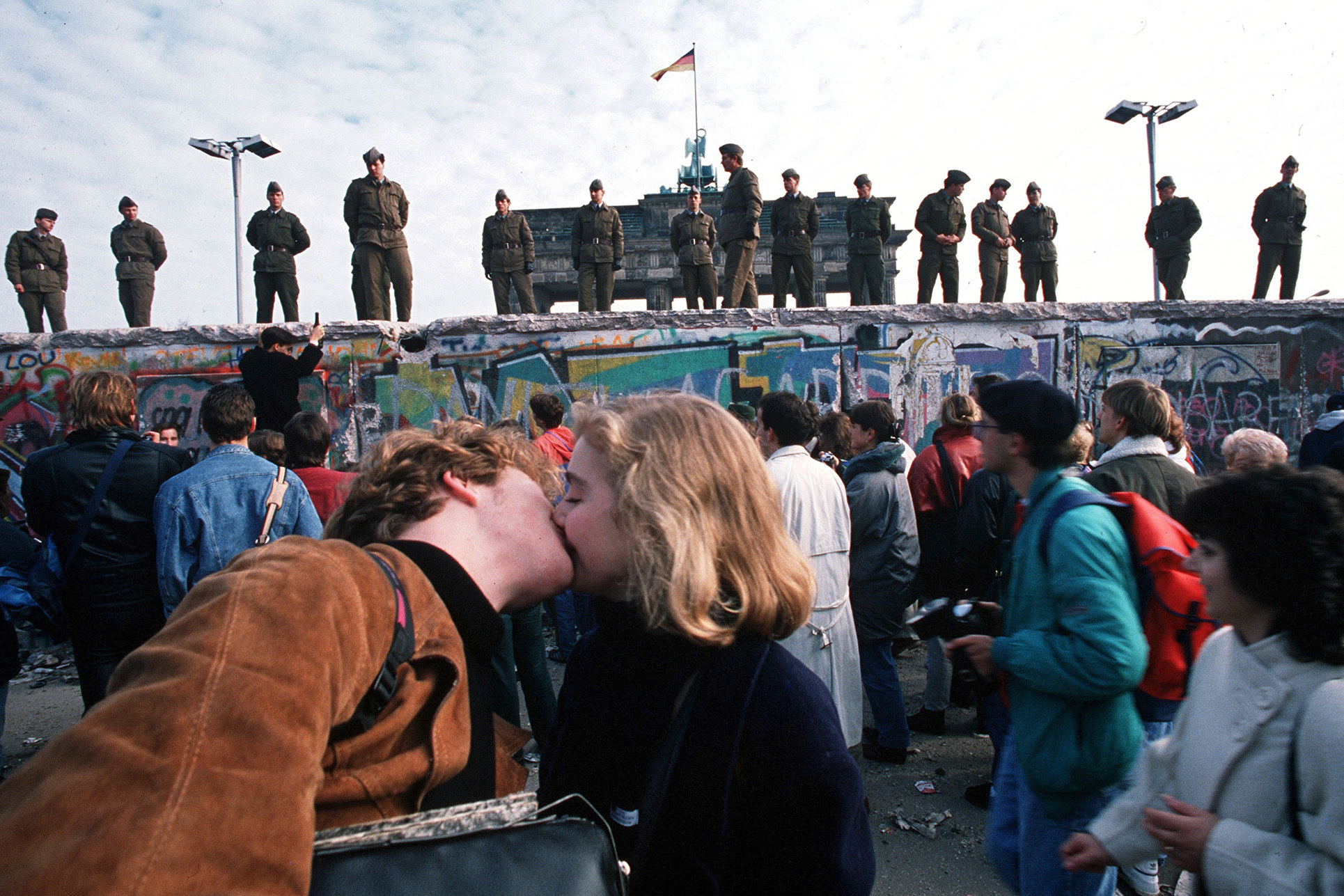 Heres How People Celebrated The Fall Of The Berlin Wall