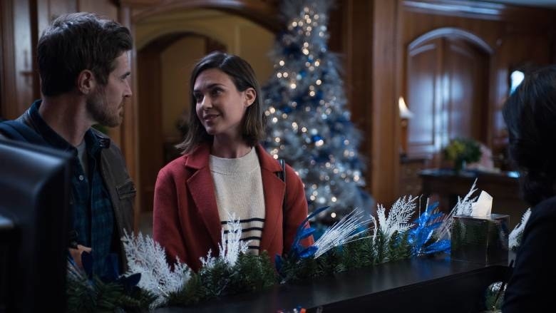 dave and odette annable staring at each other in no sleep &#x27;til christmas