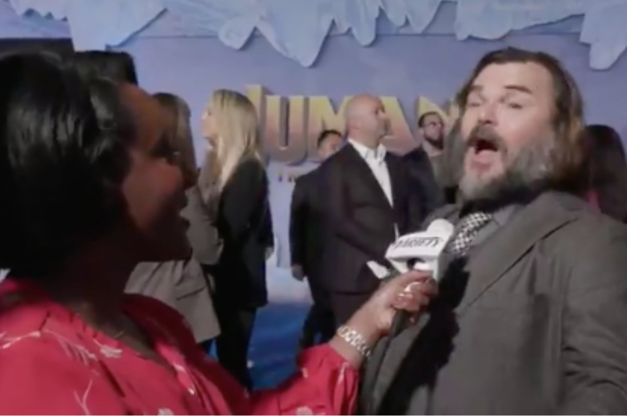 Watch Jack Black Forget He Was in 'The Holiday' at 'Jumanji