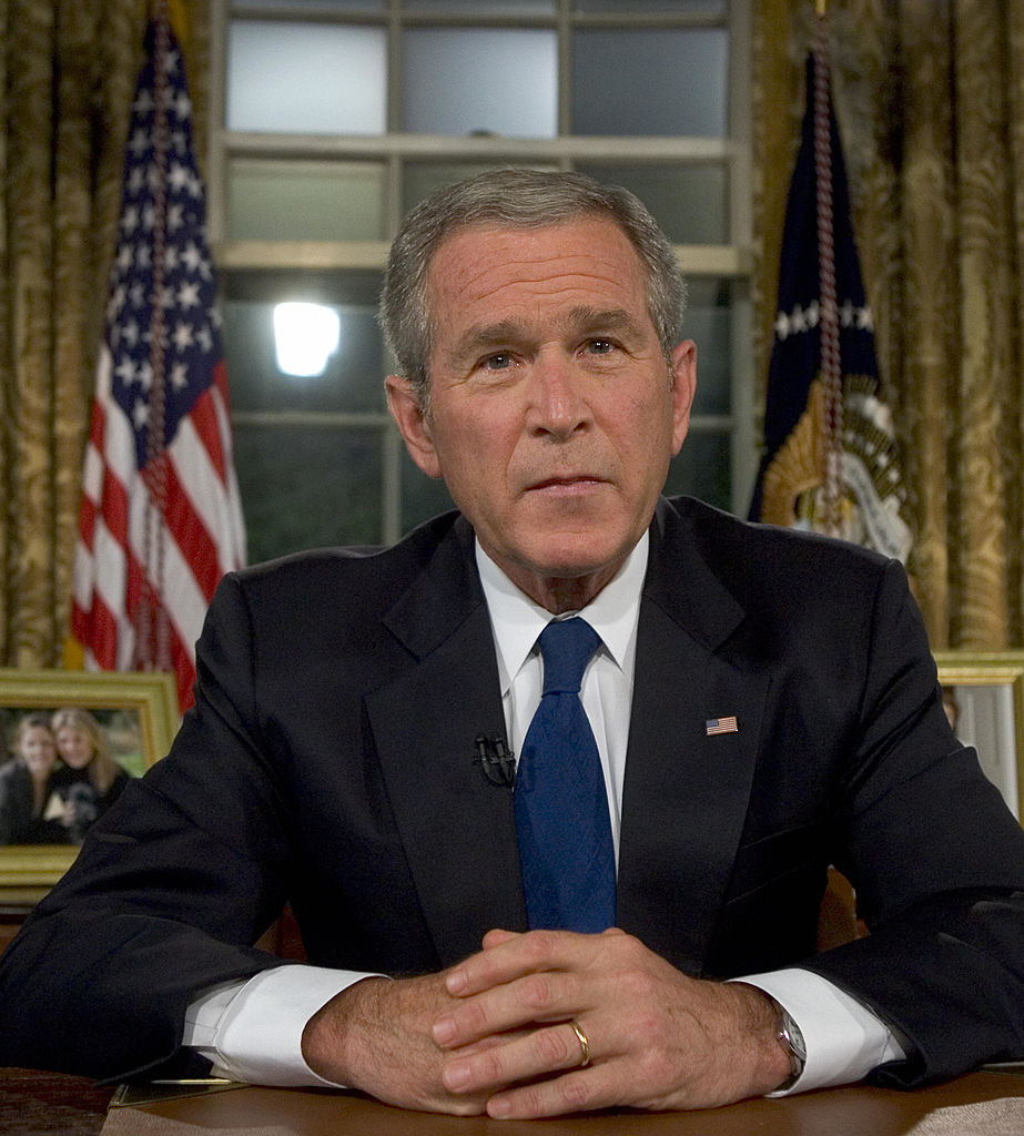 Джордж Буш объявляет о войне