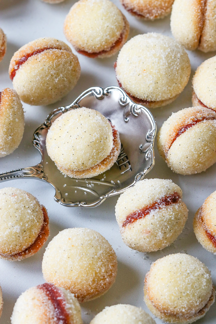 15 Of The Easiest Christmas Cookies Of All Time
