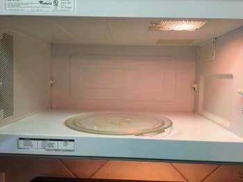 the now clean microwave