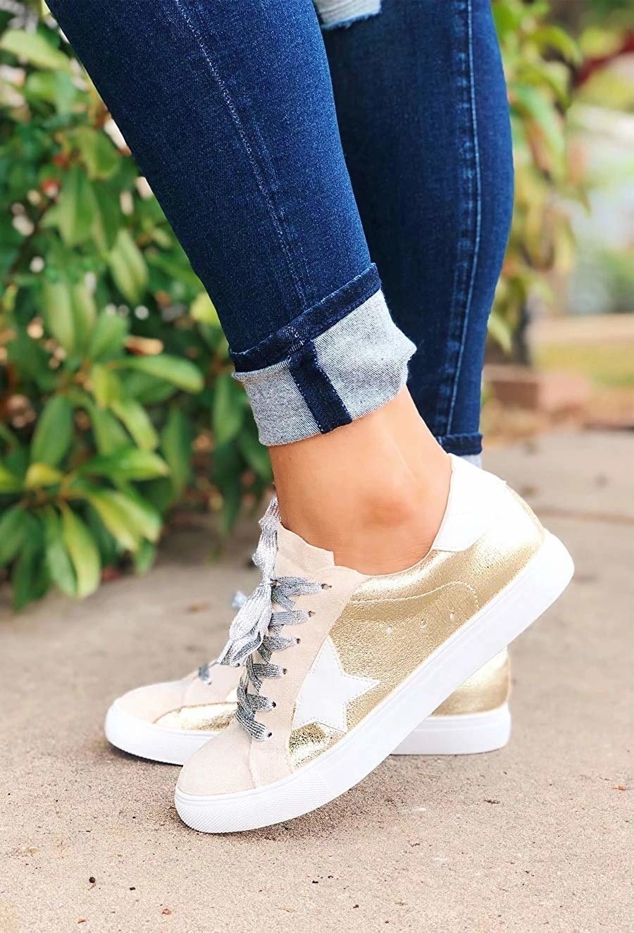 Nature breeze dale star sneakers deals in gold